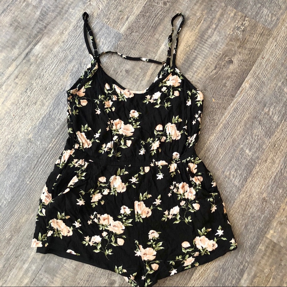 Forever 21 shorts romper size medium/large